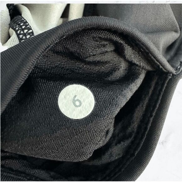 Lululemon Hop To It Crop *Full-On Luxtreme‎ Size 6 W6D41S - Picture 7 of 7